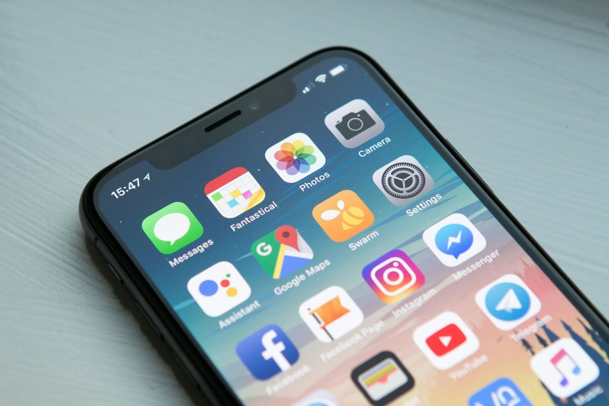 Mobile app development by Auris Nexus — native and cross-platform apps